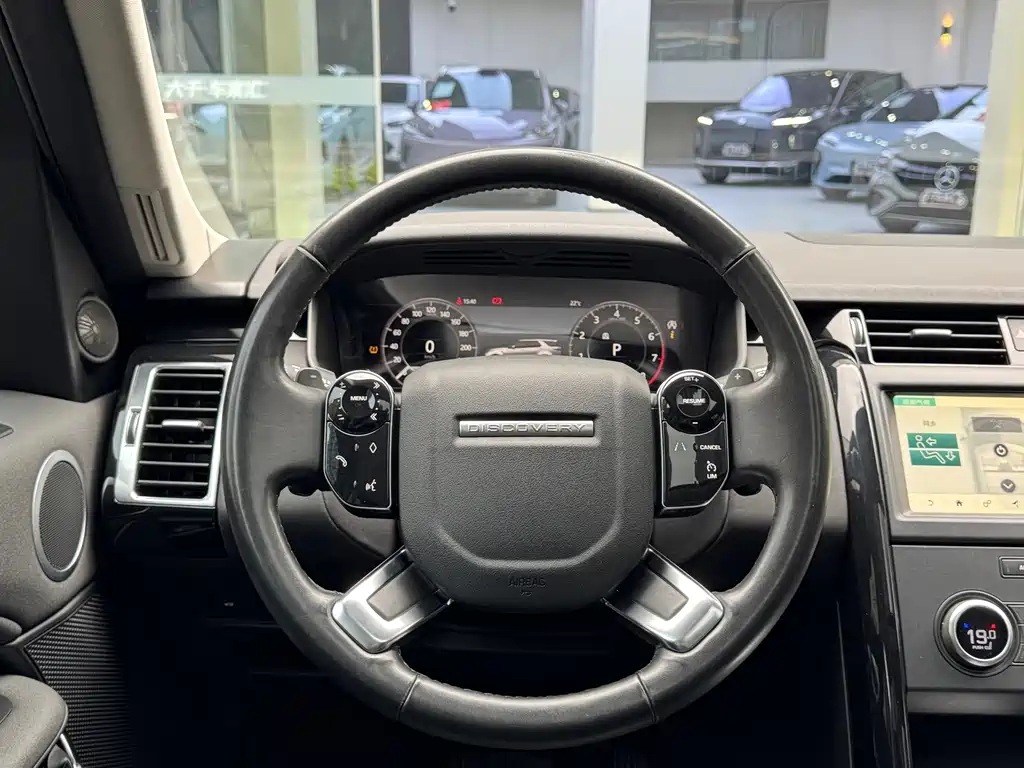 Land Rover Discovery — фото 13