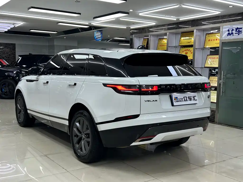 Land Rover Velar — фото 19