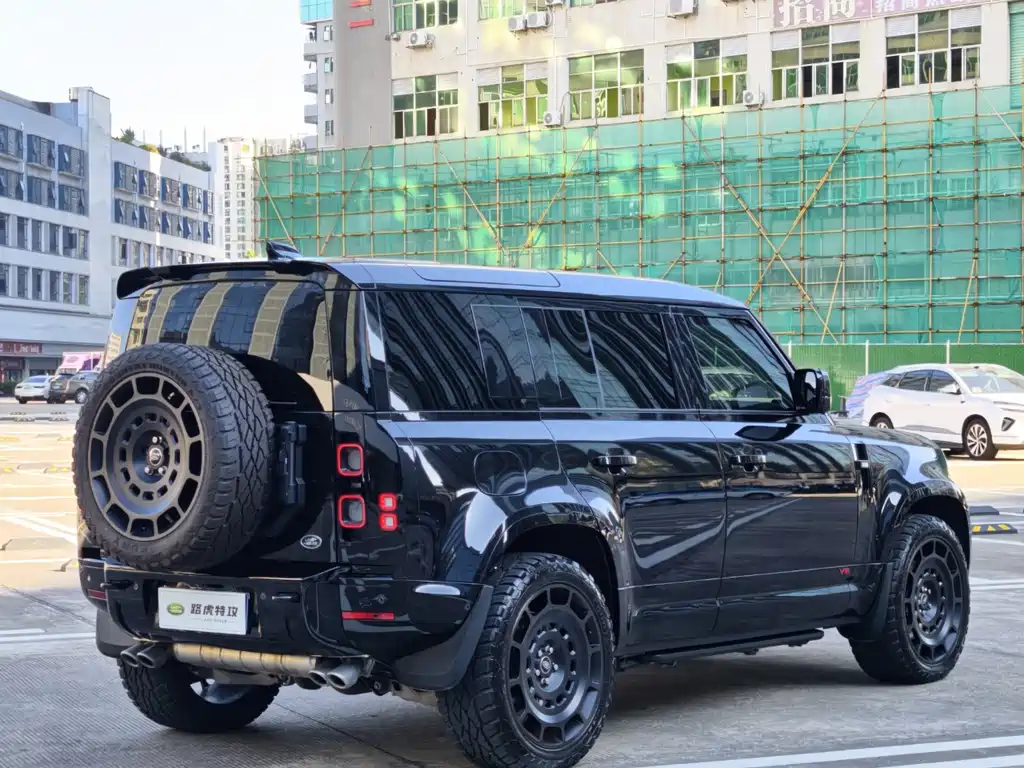 Land Rover Defender — фото 12