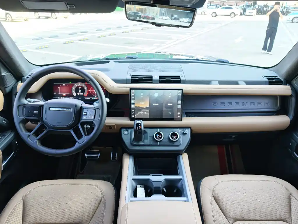 Land Rover Defender — фото 6