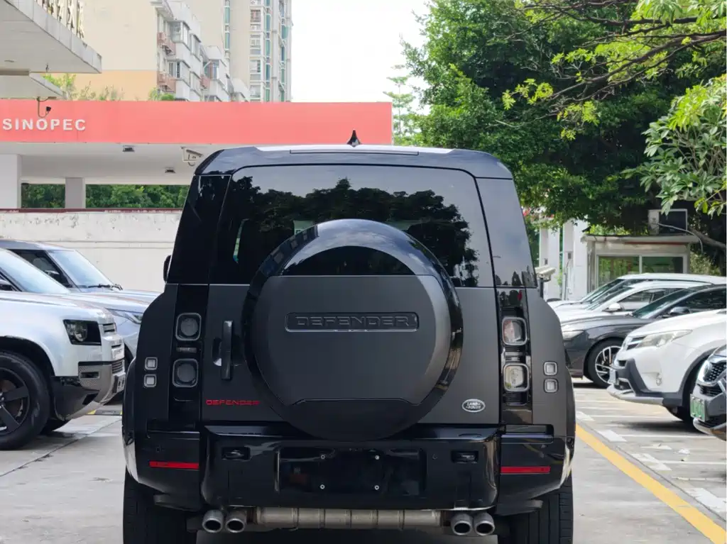 Land Rover Defender — фото 14