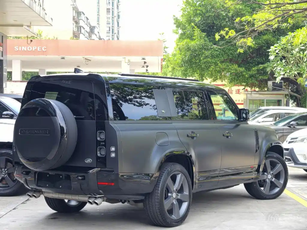 Land Rover Defender — фото 15