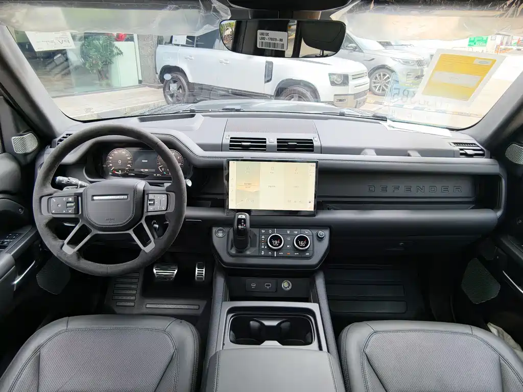 Land Rover Defender — фото 9