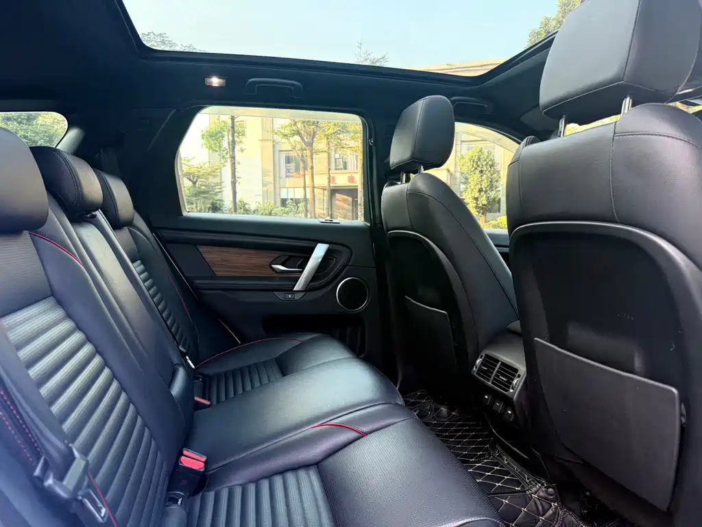 Land Rover Discovery Sport — фото 13