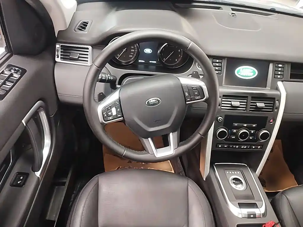 Land Rover Discovery Sport — фото 11