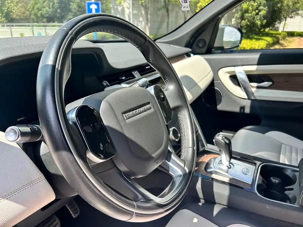 Land Rover Discovery Sport — фото 13