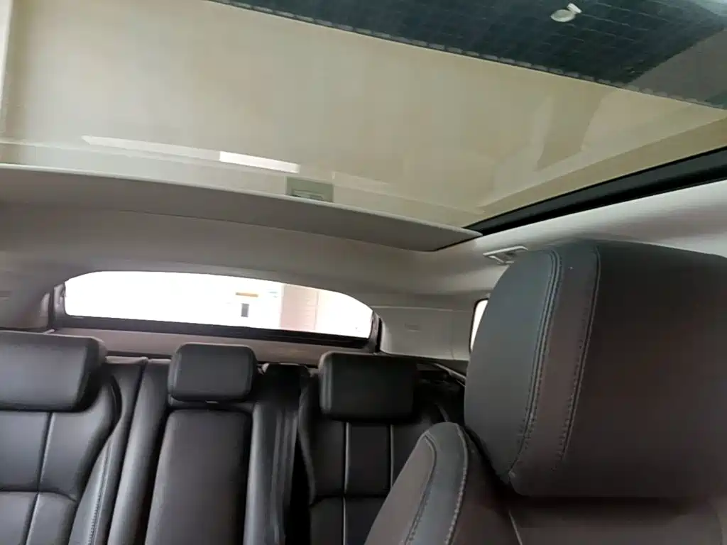 Land Rover Evoque — фото 18