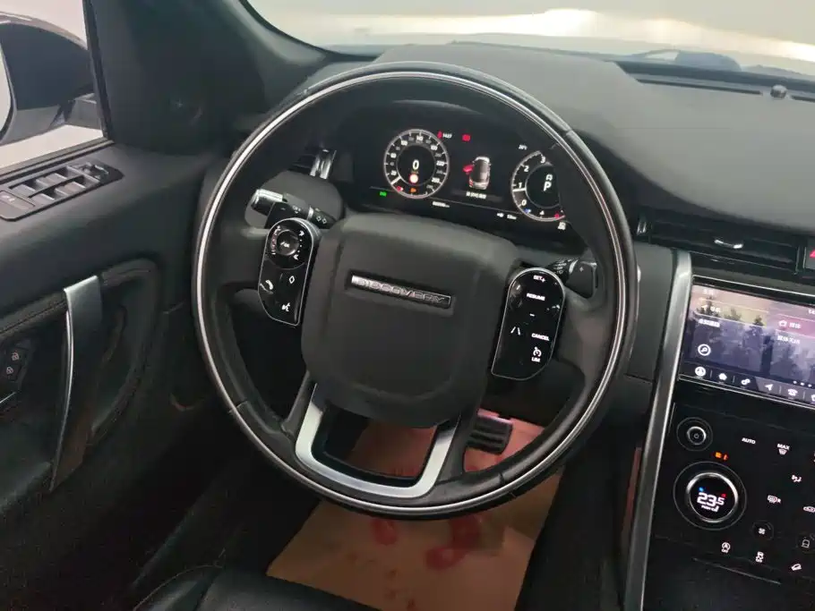 Land Rover Discovery Sport — фото 15