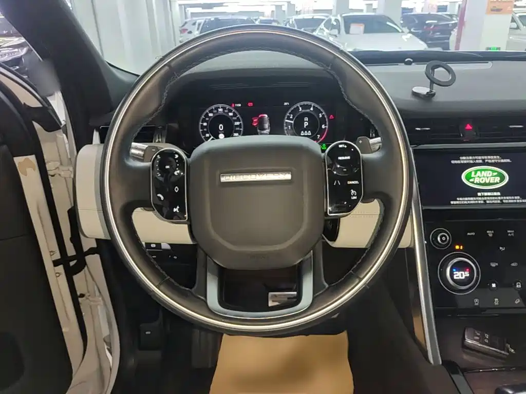 Land Rover Discovery Sport — фото 11