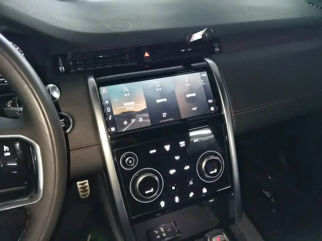 Land Rover Discovery Sport — фото 13