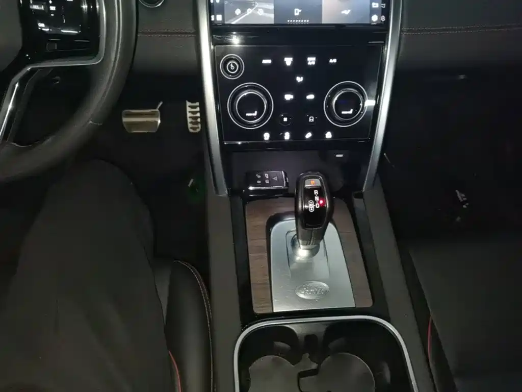 Land Rover Discovery Sport — фото 14