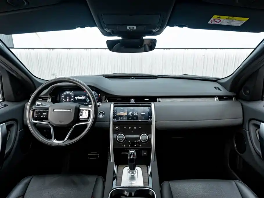 Land Rover Discovery Sport — фото 15