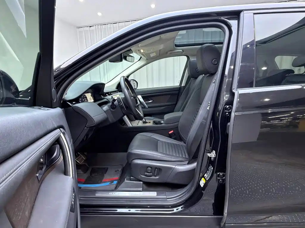 Land Rover Discovery Sport — фото 15