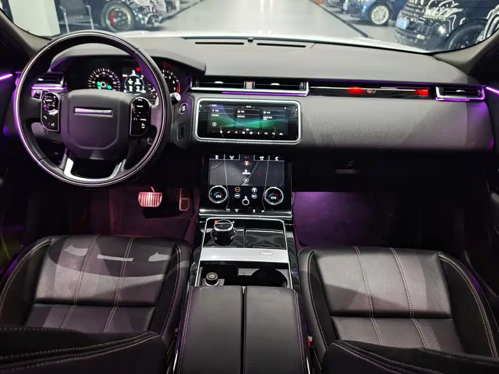 Land Rover Velar — фото 14