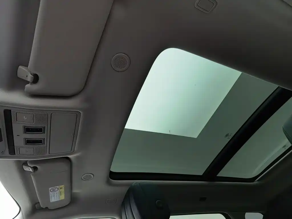 Land Rover Evoque — фото 14