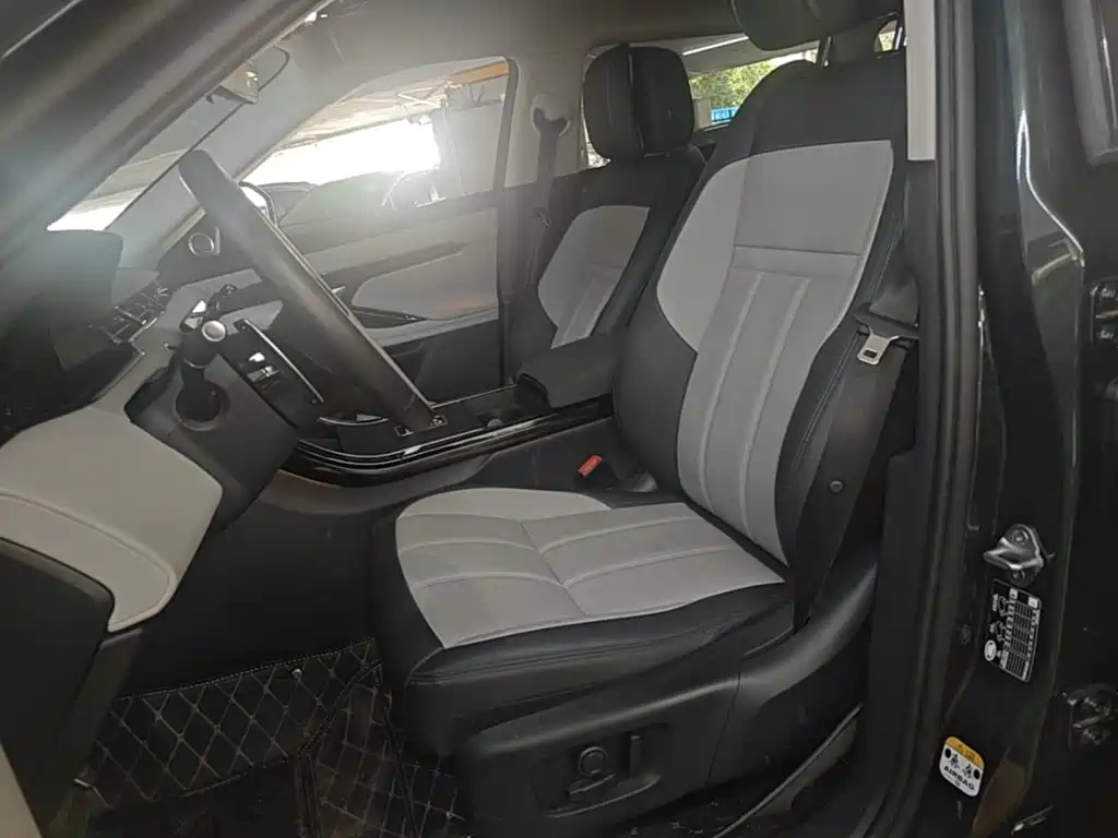 Land Rover Evoque — фото 11
