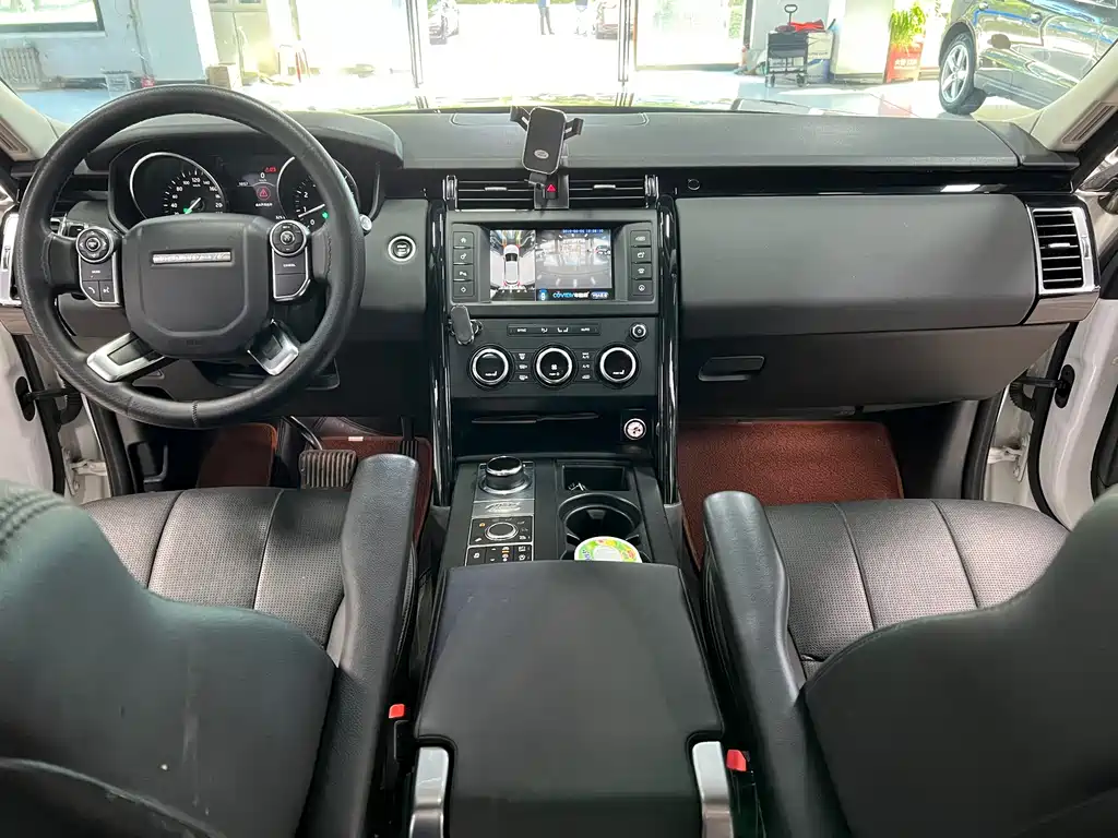 Land Rover Discovery — фото 10