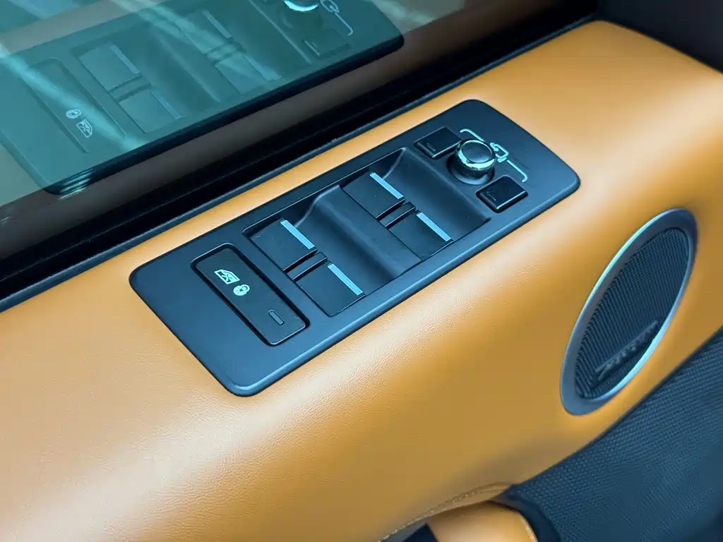 Land Rover Discovery — фото 11