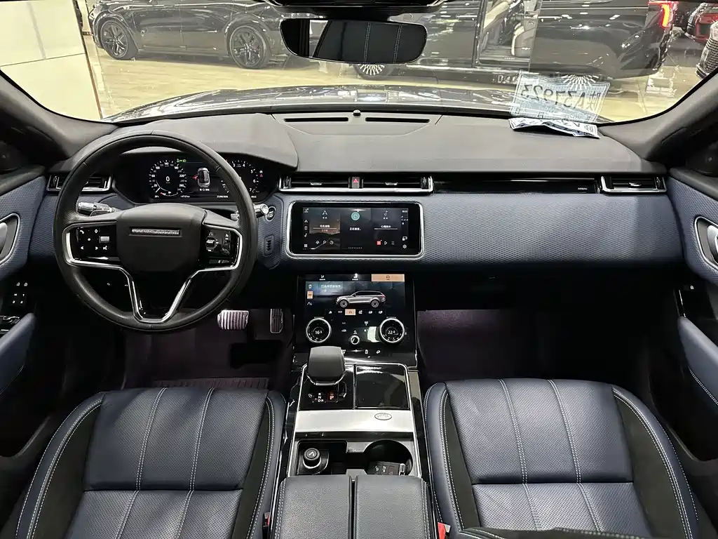 Land Rover Velar — фото 11