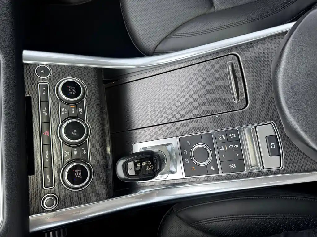 Land Rover Sport — фото 20