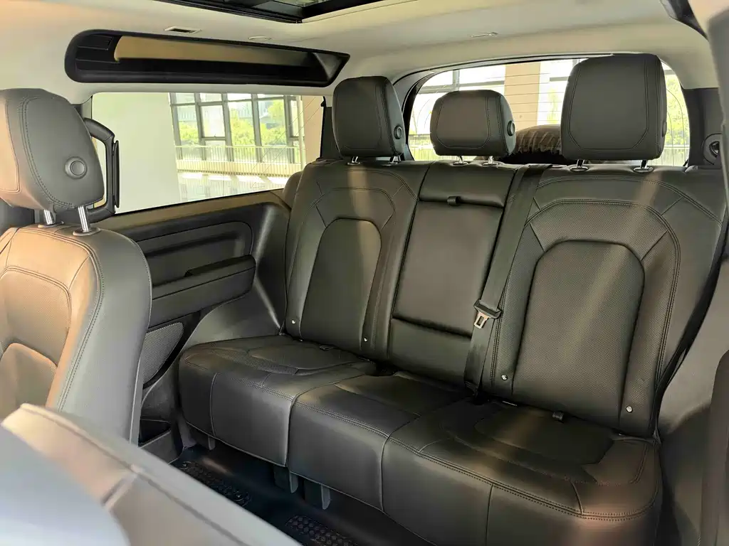 Land Rover Defender — фото 8