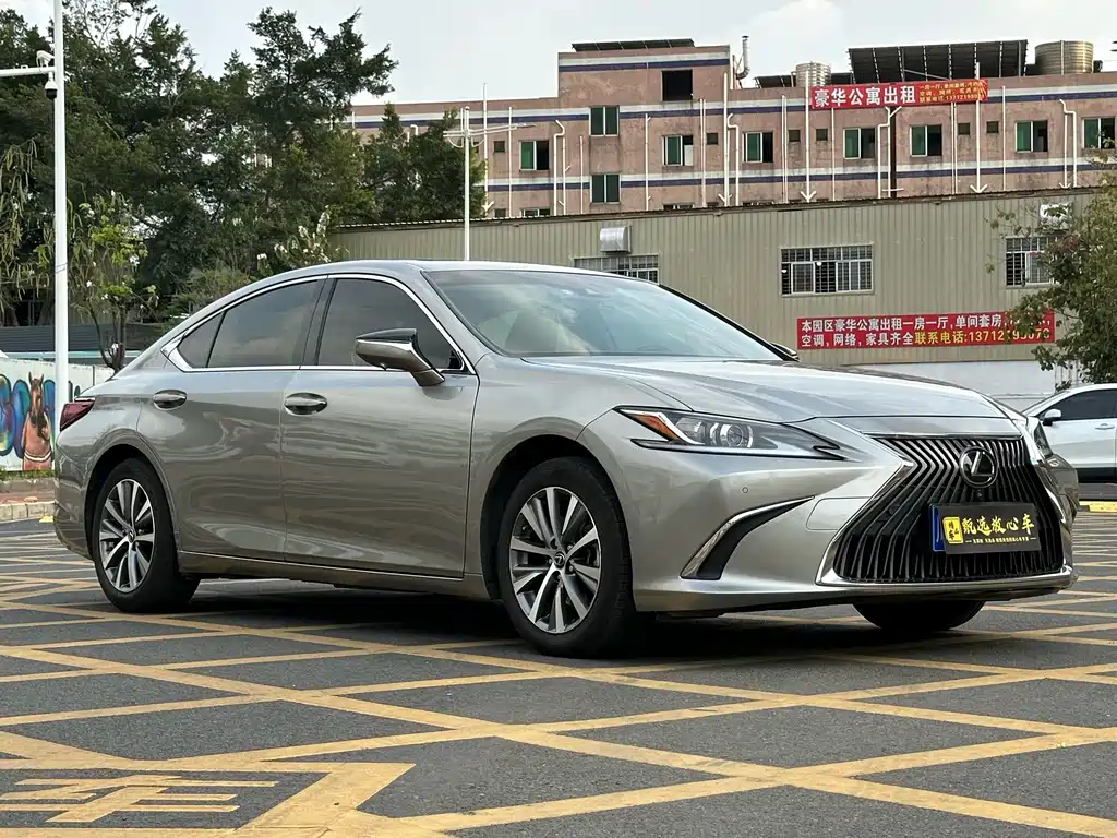 Lexus ES — фото 3