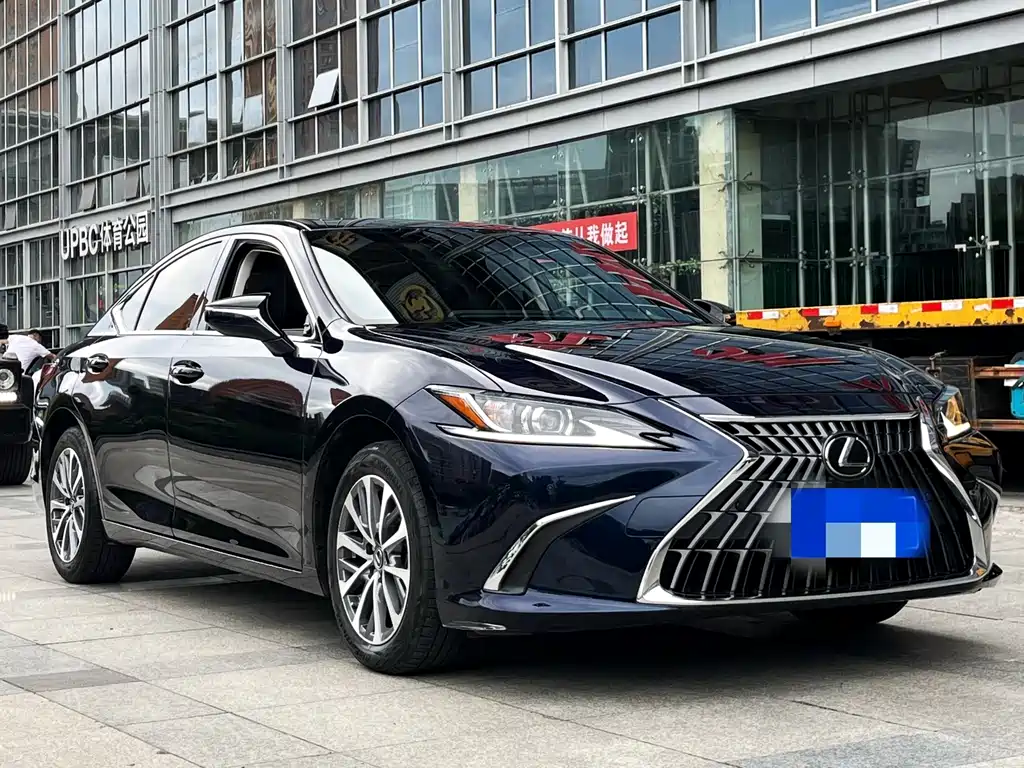 Lexus ES — фото 3