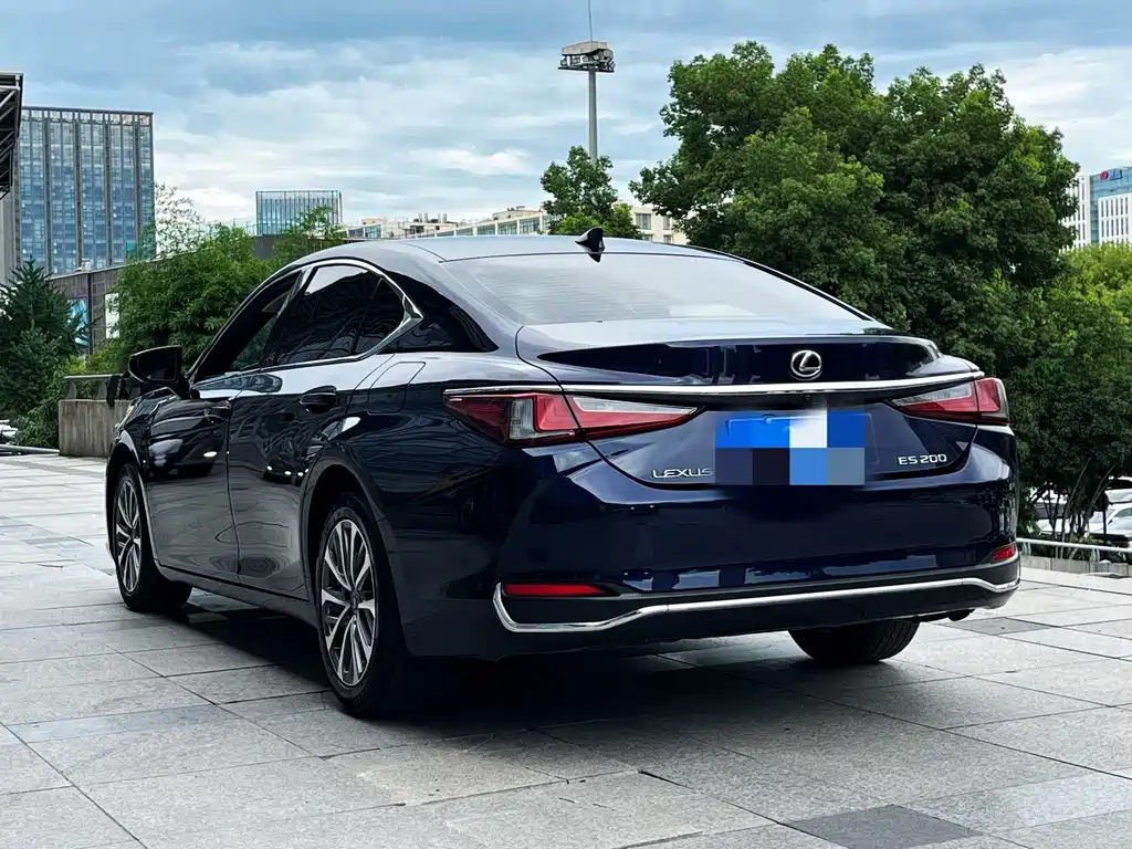 Lexus ES — фото 6