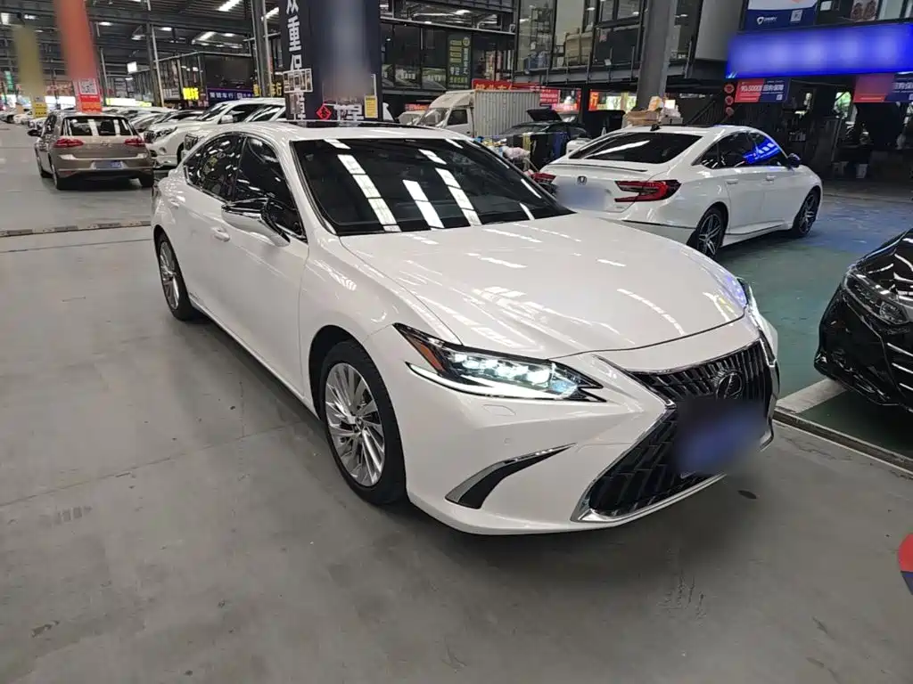 Lexus ES — фото 4