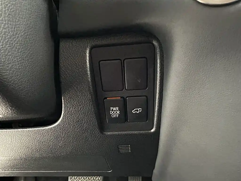 Lexus LX — фото 25