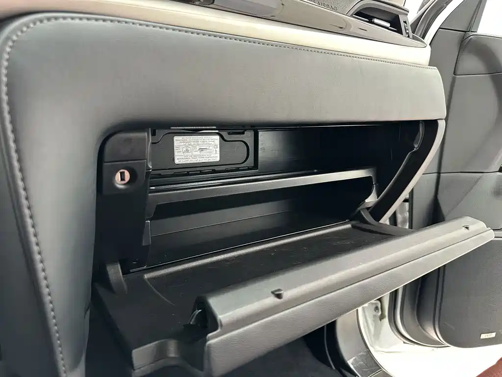 Lexus LX — фото 26
