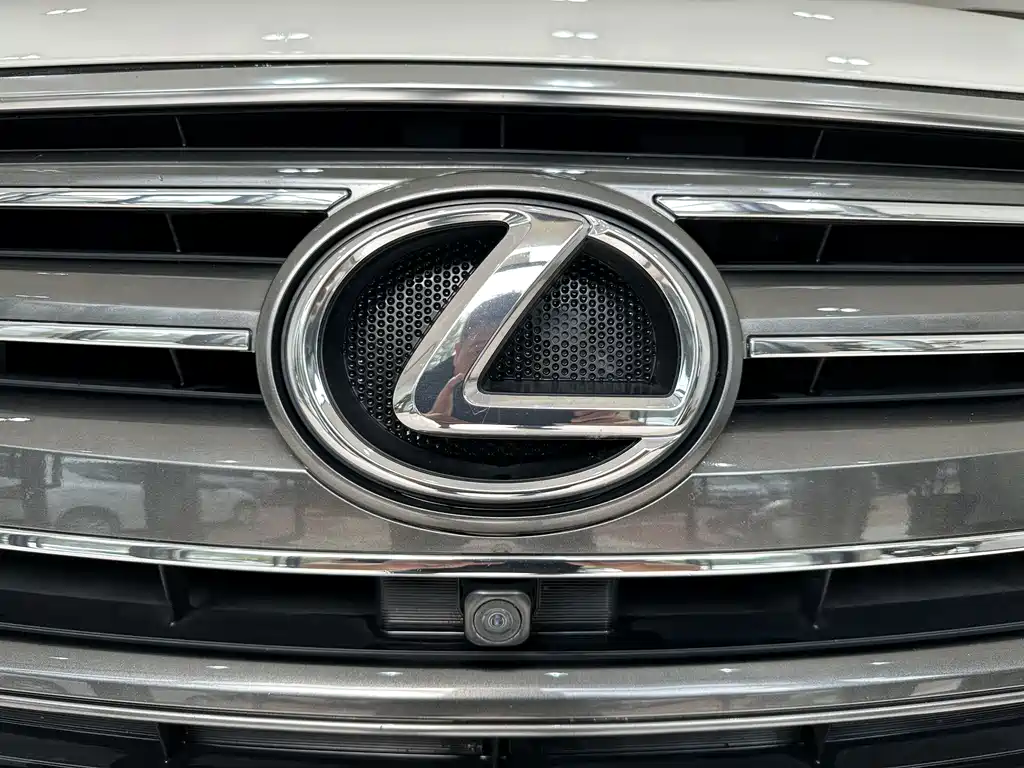 Lexus LX — фото 41