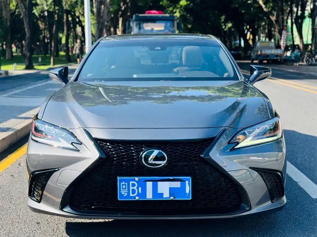 Lexus ES — фото 2