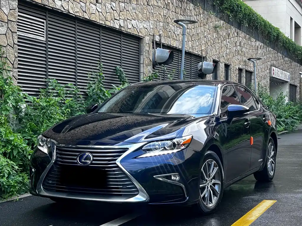 Lexus ES — фото 2