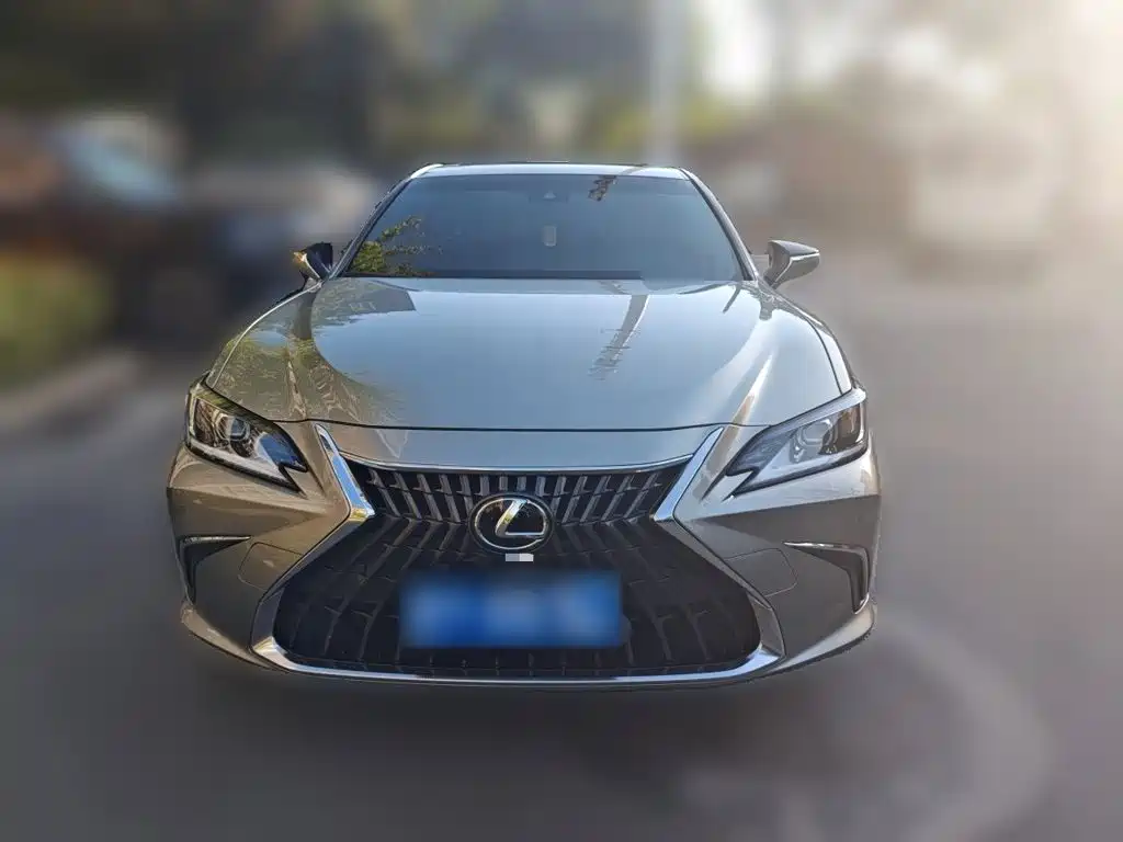 Lexus ES — фото 2