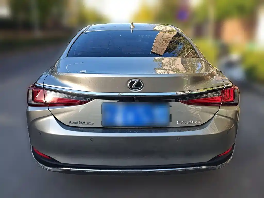 Lexus ES — фото 3