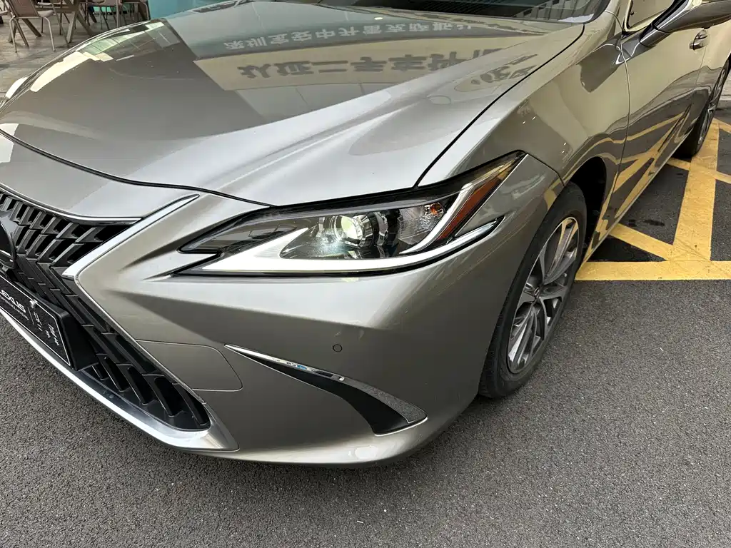 Lexus ES — фото 2