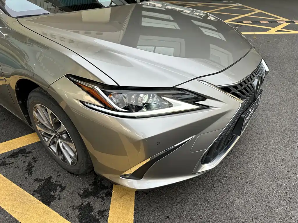 Lexus ES — фото 3