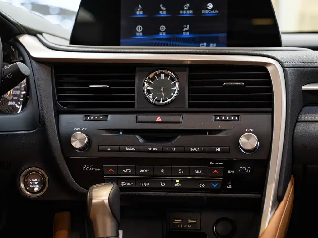 Lexus RX — фото 17