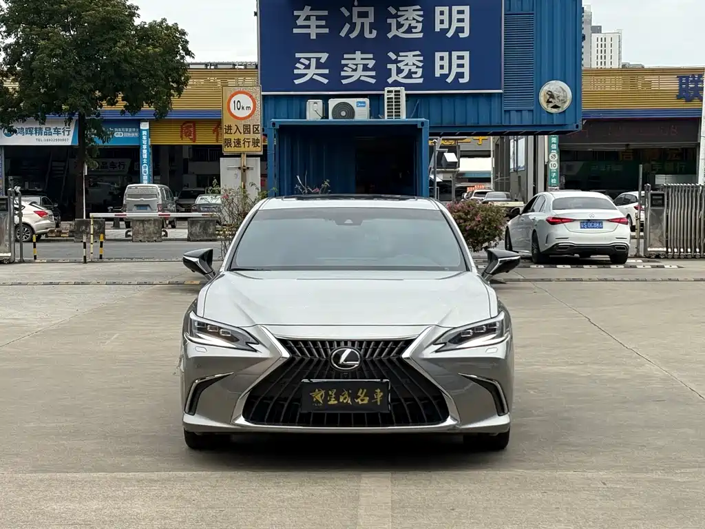 Lexus ES — фото 2