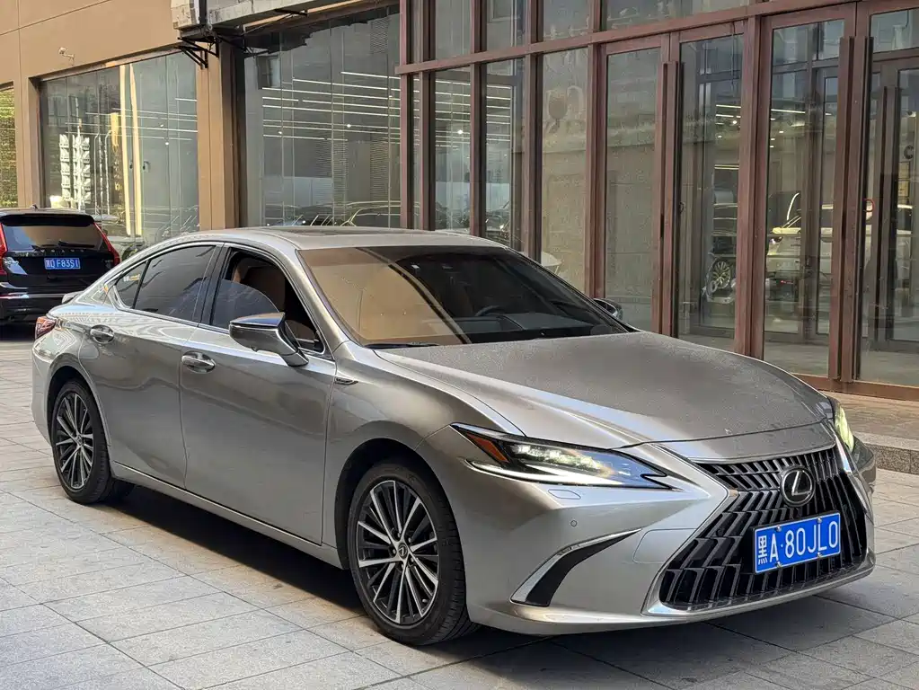 Lexus ES — фото 3