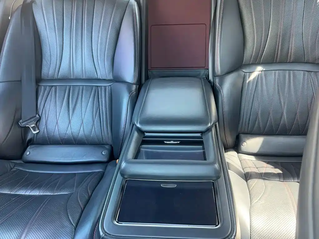 Lexus LS — фото 15