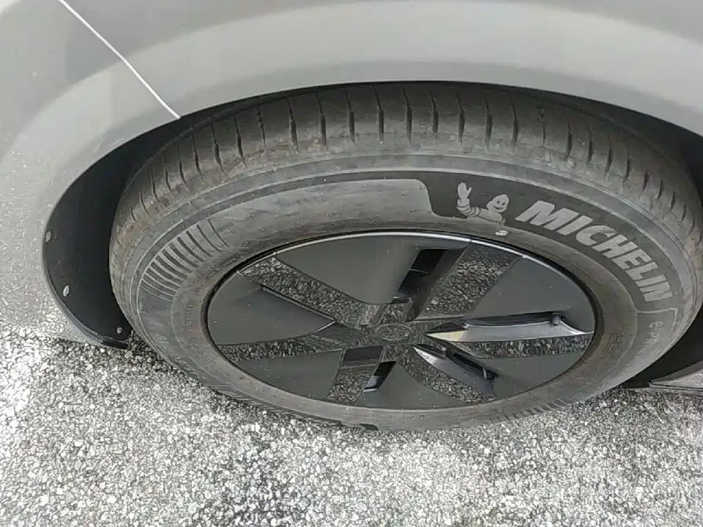 Li Auto Li MEGA — фото 23