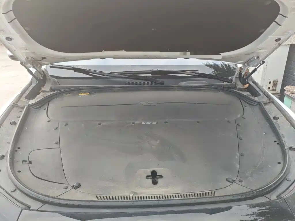 Li Auto Li ONE — фото 21