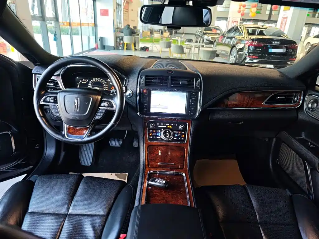 Lincoln Continental — фото 10