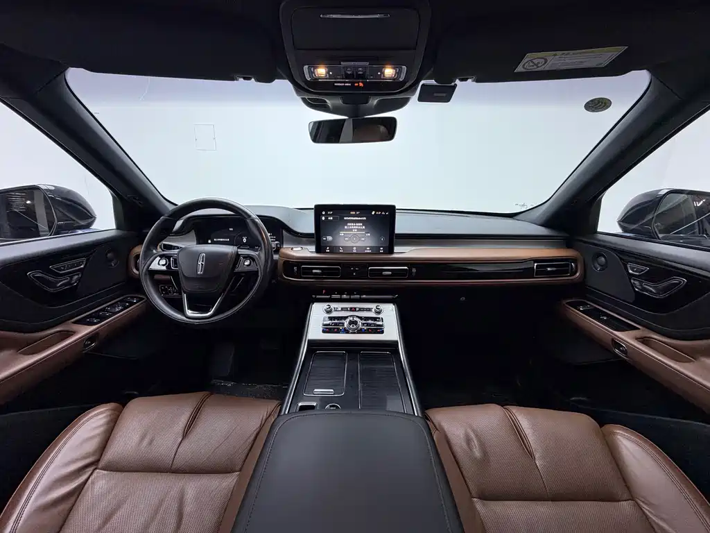 Lincoln Aviator — фото 13