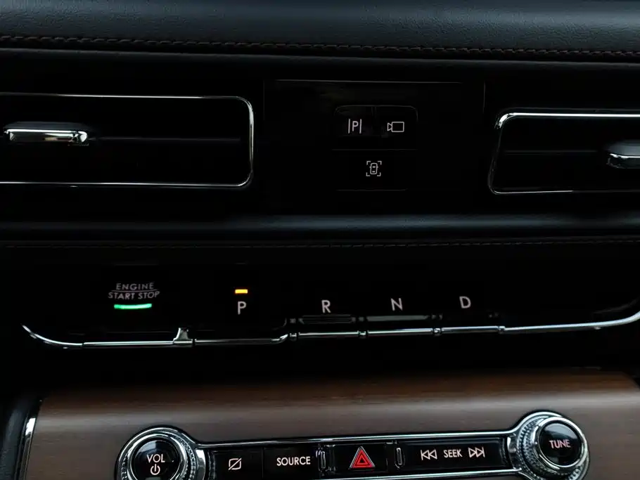 Lincoln Aviator — фото 19