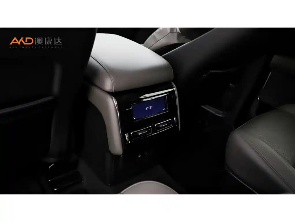 Lincoln Aviator — фото 10