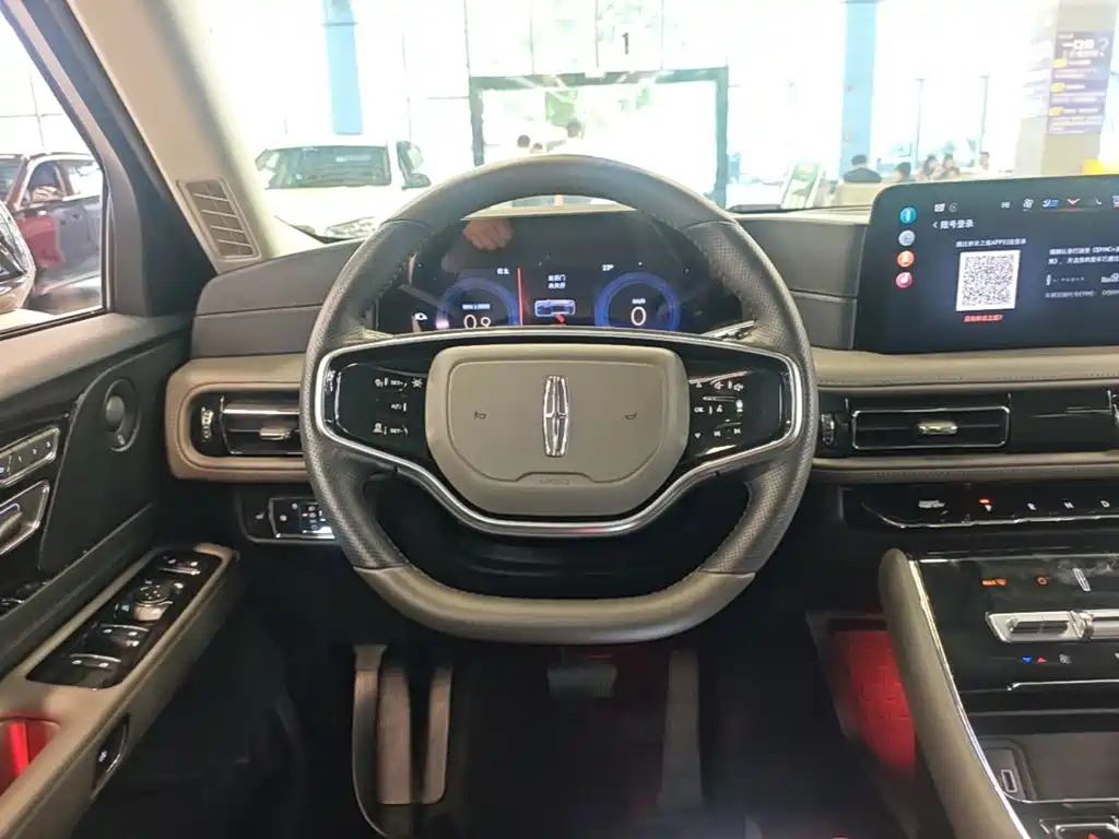 Lincoln Aviator — фото 11