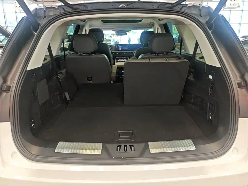 Lincoln Aviator — фото 19